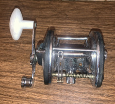 VINTAGE OCEAN CITY 1591 FISHING REEL WITH EXTRA SPOOL MADE IN USA 