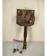 1973 to 1979 Ford F150 F250 F350 78-79 Bronco Hood Latch And Bracket OEM - $1,213.82 MXN