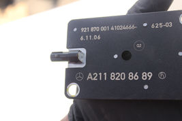 2006-2009 MERCEDES BENZ CLS550 W219 RADIO ANTENNA BOOSTER AMPLIFIER MODULE J299 image 4