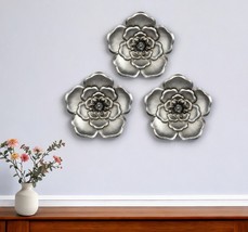 Set of Three Silver Metal Wall Flowers Hanging Dimensional Sculptures - $3,078.58 MXN