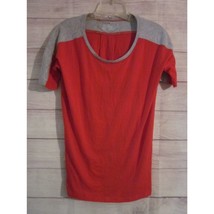 Under Armour Womens Size XSmall Short Sleeve High Low Loose Fit Red Grey... - $8.99