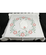 Vintage Embroidered Red and Green Napkins and Tablecloth - $69.35 CAD
