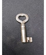 Vintage HEART SHAPED HANDLE BOW Cabinet Barrel Skeleton Key - $260.99 MXN