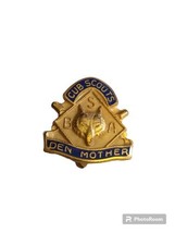 Vintage Den Mother Cubs BSA Boy Scout Pin Gold Tone Blue Enamel - £4.34 GBP