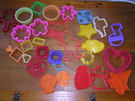 Large Lot of Plastic Concentric Heart Shapes Holiday Play Dough Art Cookie Cut - £9.66 GBP