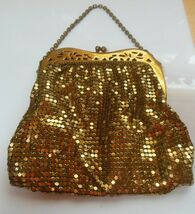 Vintage Whiting &amp; Davis Gold-tone Mesh Kiss-lock Purse W/Chain Handle - $87.12