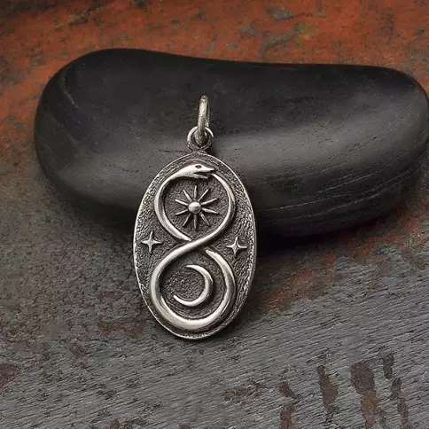 Silver Infinity Snake Pendant with Sun and Moon 26x13mm - €29,39 EUR
