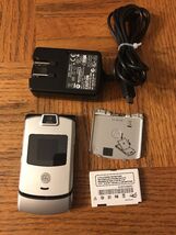 Motorola V3M Cell Phone - €107,51 EUR