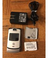 Motorola V3M Cell Phone - €107,67 EUR