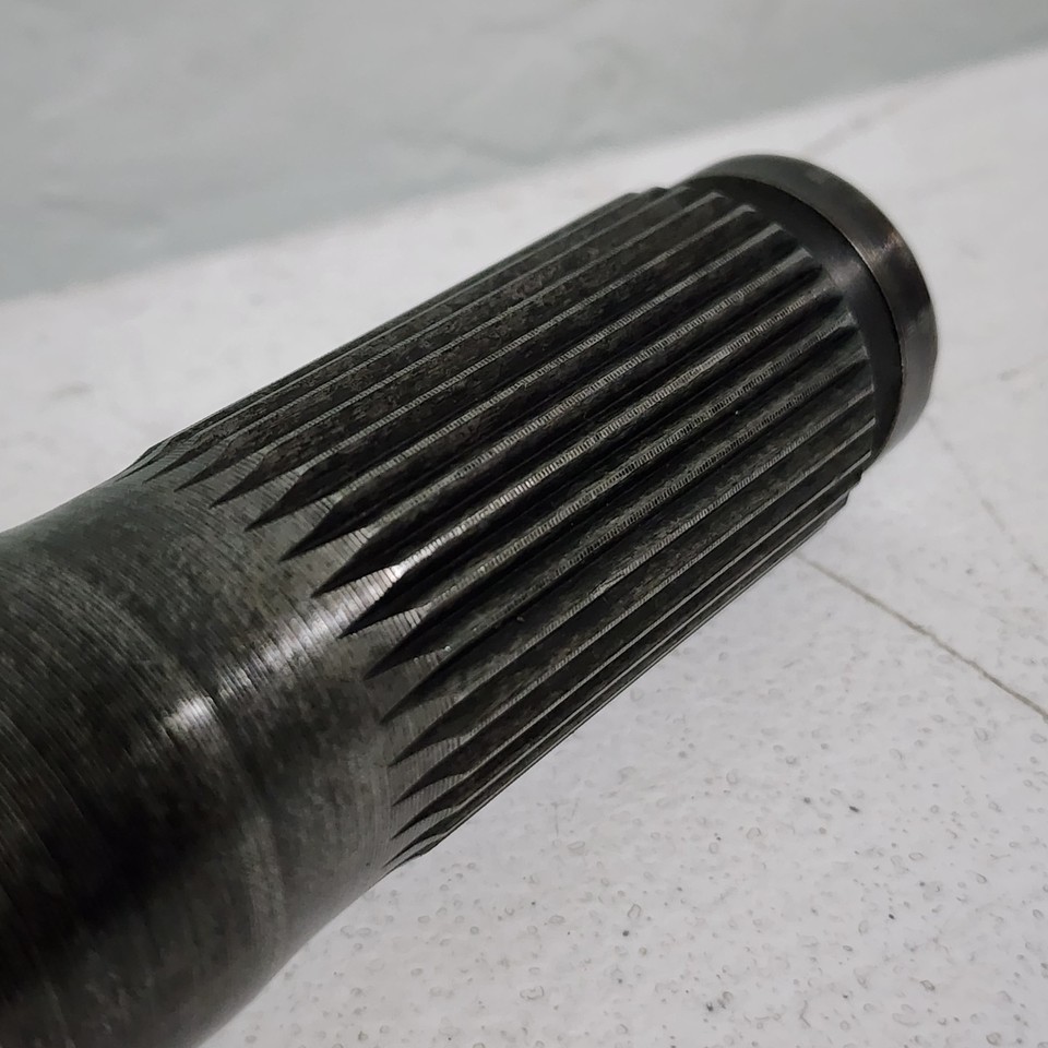 YAF975009 Yukon Axle For 9.75" '97-'05 E150 Van, Right Hand Item image 4