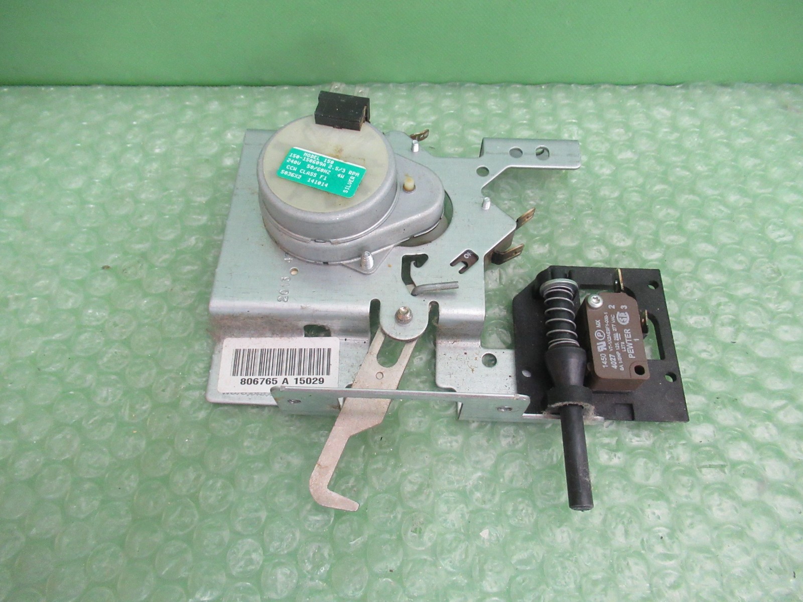 806765 Genuine WOLF  Built-In Oven, Door Latch Item image 4