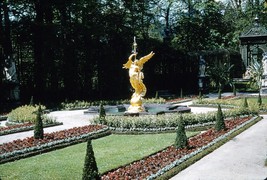 1950s Angel Trumpet Fountain Linderhof, Bavaria Red-Border Kodachrome Slide - £2.77 GBP