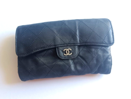Authentic CHANEL Classic Flap Wallet Black Lambskin Leather ~ Medium Size - £466.11 GBP