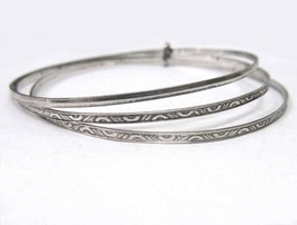 Vintage Sterling Silver Skinny Bangle Set of 3 Engraved Bracelets 7 inch Dainty - £22.21 GBP