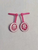 Monster High Doll Draculaura Picture Day Pink &amp; White Cross Bones Skull ... - $17.22