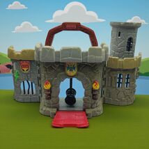 Vintage 1998 Fisher Price Great Adventures All In One Take Along Castle ... - $38.79