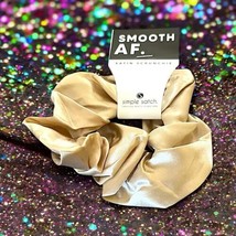 Simple Satch Smooth AF Satin Scrunchie In Champagne Brand New With Tags - $181.68 MXN