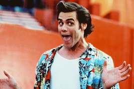 Jim Carrey in Ace Ventura: When Nature Calls 18x24 Poster - £19.11 GBP