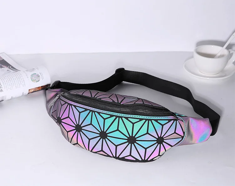 Badenroo  Women Chest Bags Quilted  Geometry Laser Waist bag Trendy Colorful Fan - £55.26 GBP