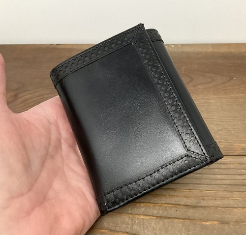 ISAAC MIZRAHI Men’s Wallet, Black Leather Trifold 6 Cards Edge Accent Ex... - $24.70