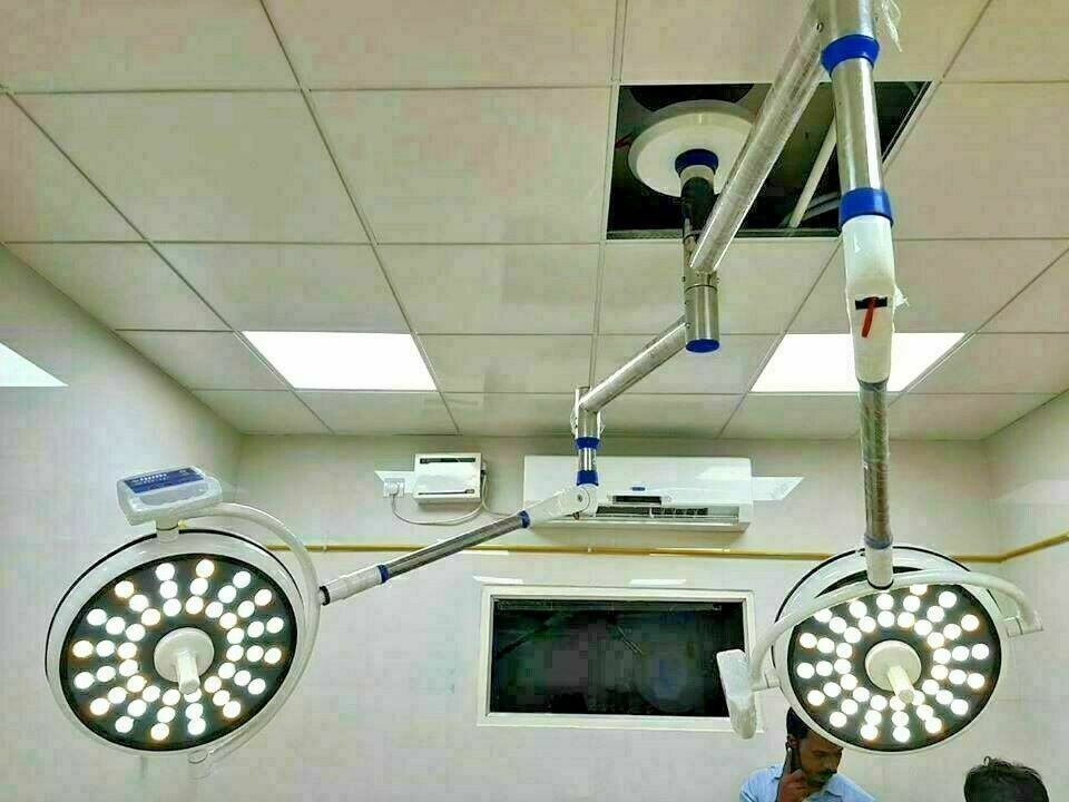 Common arm OT light installation in hospital