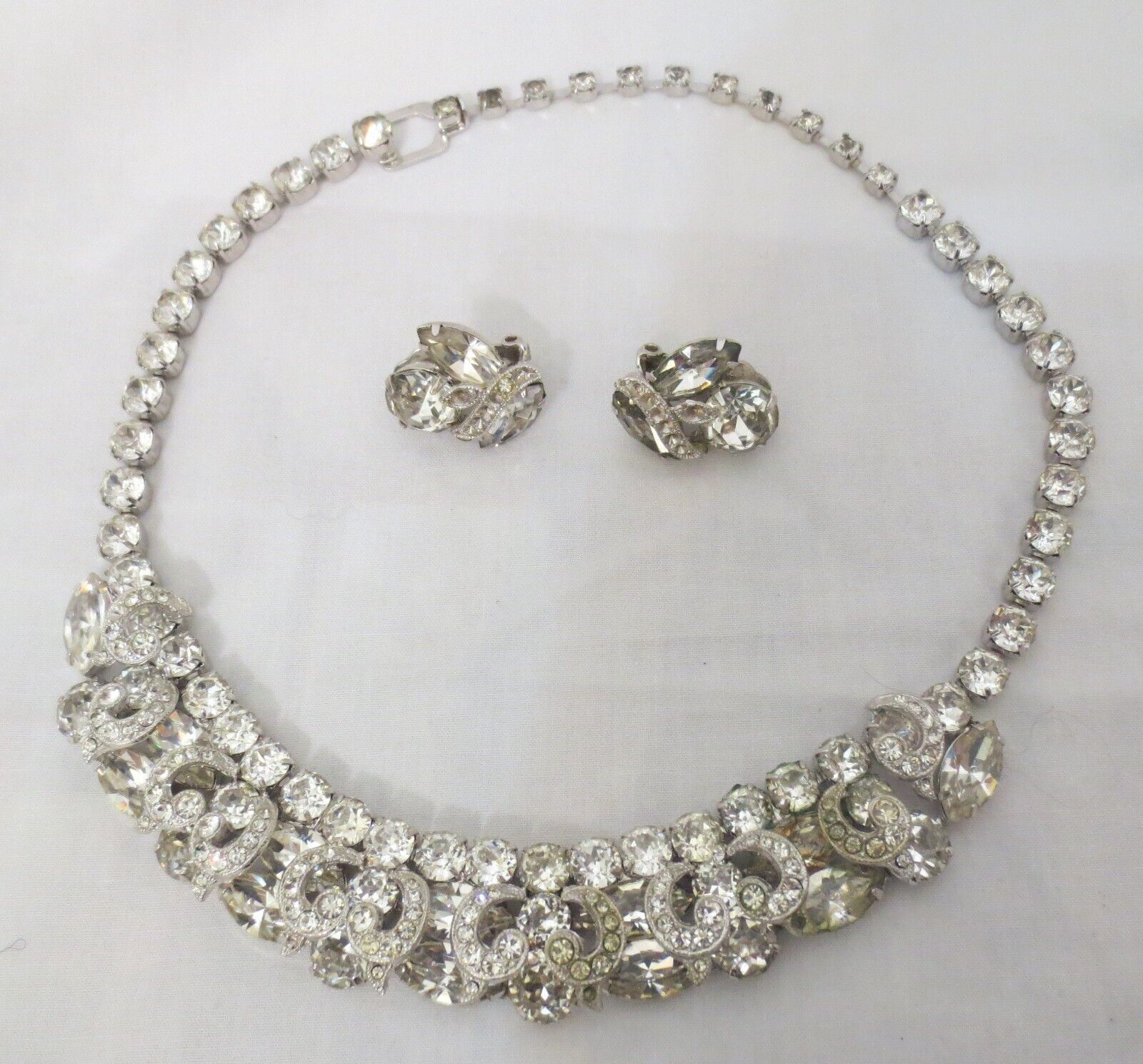 Primary image for Vtg Sparkly Eisenberg Rhinestone DIAMOND Style Crystals Necklace & Earrings Set