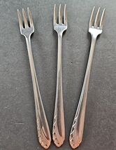 Oneidacraft Deluxe HEART OF SWEDEN Stainless 3 Cocktail Seafood Forks - $19.55