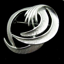 Sarah Coventry Swirl Curl Spiral Flair Brooch Vintage Pin Silvertone Ribbon - £15.12 GBP