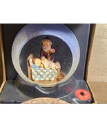 Enchanted Forest 2004 Lighted Glass Ornament Santa Child Sleeping - $184.39 MXN