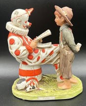 Dave Grossman Norman Rockwell &quot;Circus&quot; Clown reading paper Figurine - £9.55 GBP