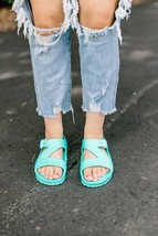 Corkys Footwear Pool Party Slide Aqua - $578.90 MXN