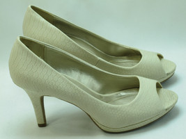 Bandolino B-Flexible Beige Peep Toe Pumps Size 8 M US Near Mint Condition - $18.05