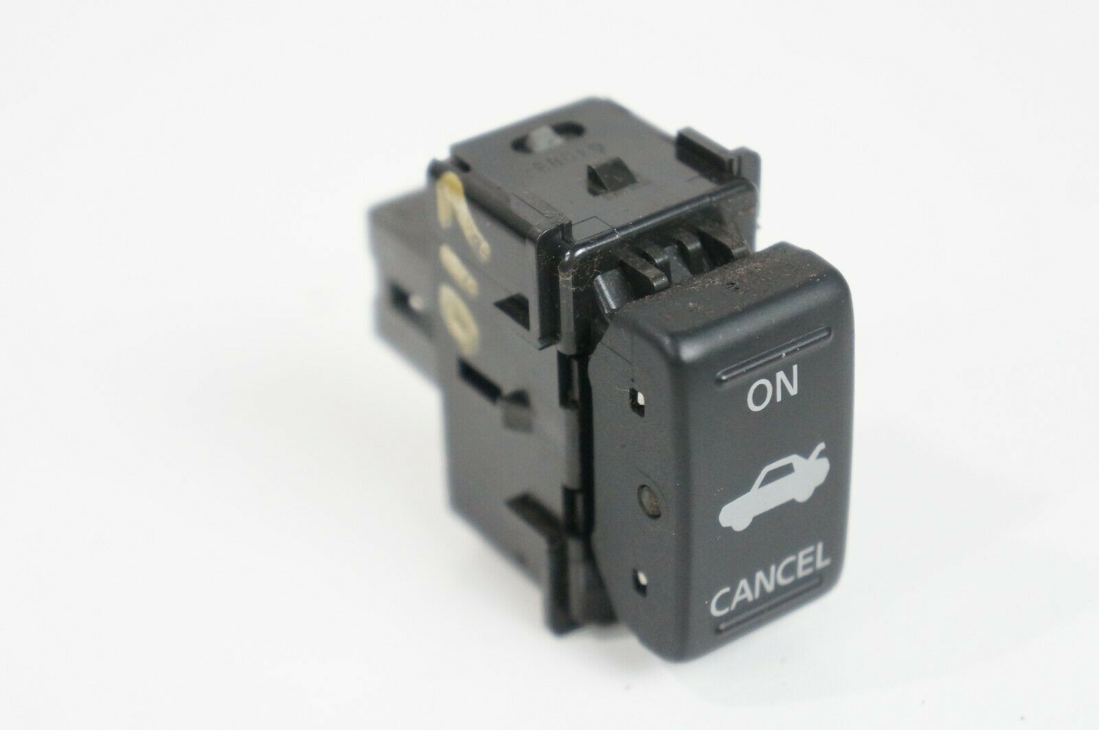 06-2010 infiniti m35 m45 trunk release on cancel switch button open dash - $13.87