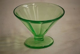 Old Vintage Federal 1930&#39;s Green Depression Champagne Tall Sherbet Wide Panel - $12.86