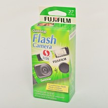 Fujifilm Quicksnap Smart flash 35mm Single Use Disposable Film Camera EXP 2013 - $8.59