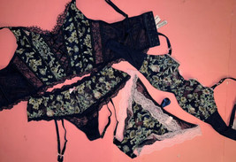 Victoria&#39;s Secret 32C BRA SET+CORSET TOP+garter thong+panty applique BLUE pink - £134.21 GBP