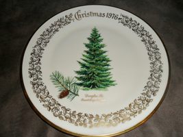 Compatible with Lenox Christmas Commemorative Plate (Number: 1-1976) - £23.24 GBP