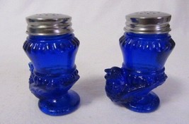 Degenhart Glass Cobalt Blue Glass Chick Dove Bird Salt &amp; Pepper Shakers Pair - $24.07