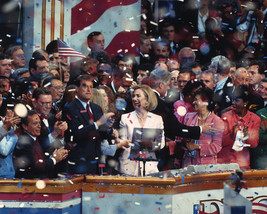 President Bill Clinton with Hillary at 1996 Democratic Convention Photo Print - £6.81 GBP+