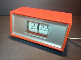 Vintage Ge Mid Century Orange Flip Clock 8114 Mcm Works General Electric Atomic - £115.52 GBP
