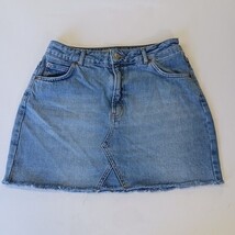 Topshop Moto RN#125149 Women's Blue Denim Frayed Mini Skirt Size 8 Waist 28" image 10