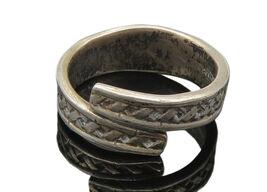 INTERNATIONAL 925 Silver Vintage Braided Bypass Band Ring Sz 4.5 RG11082 - $78.93