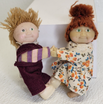 2 Vintage Cabbage Patch Clip On Hugger Miniature Dolls 1 Girl 1 Boy - £11.27 GBP