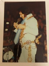 Elvis Presley Vintage Candid  Photo Picture Elvis White Jumpsuit EP2 - $12.86