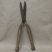 Vtg Hedge Shears 6in Blade with Real Wood Handles - £35.30 GBP
