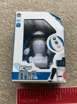 Mini Brands WowWee Robot Toy Zuru RC Mini MiP #32-5 Surprise Series 2 - £2.72 GBP