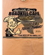 Armadillo Dan&#39;s Roadkill Cafe It&#39;s A Texas Thang! Open 24 Hrs Med Pink T... - £12.41 GBP