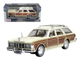 1979 Chrysler Lebaron Town &amp; Country Cream 1/24 Diecast Model Car by Mot... - $39.28