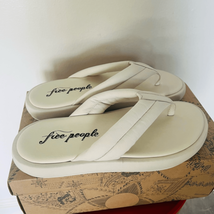 FREE PEOPLE Wonderland Leather Sandal Flip Flop, Size 9.5, White, NWT - £66.43 GBP