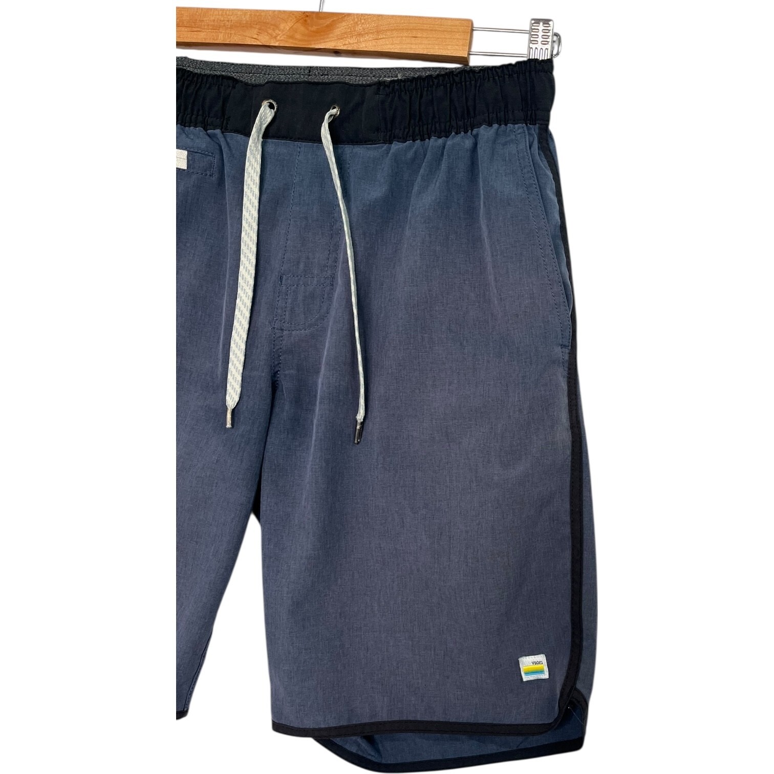 Vuori Banks Shorts Mens Small Gray Pull On Contrast Performance Outdoor Running Item image 2